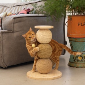Griffoir chat Globes ELIO | Designed by Lotte | H. 47,5 cm